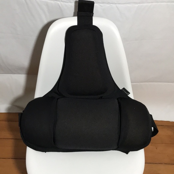 Fellowes Chair 15" Back Support Black Pad Model 80376 Triangle Shape - Picture 3 of 8